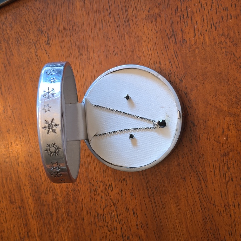 ✨️HP✨️Vintage Napier Fashion Silver 16" Necklace and Earrings set